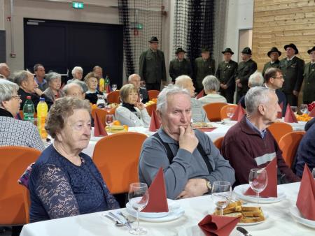 Novoletno srečanje krajank in krajanov Kotelj starih 80 let in več (22)